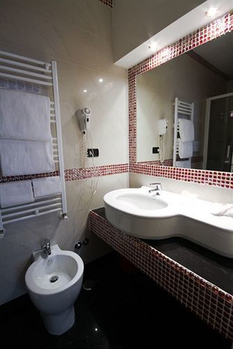 Hotel Caracciolo Рим Экстерьер фото